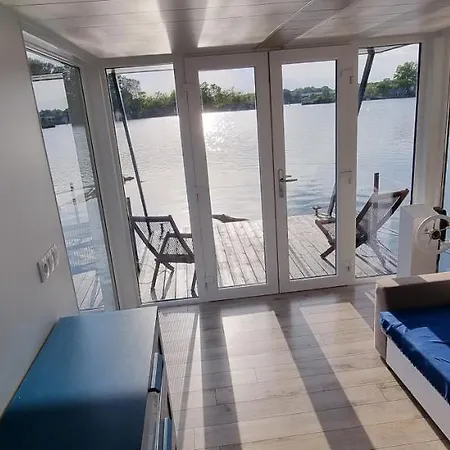 Hausboat Vlnka *