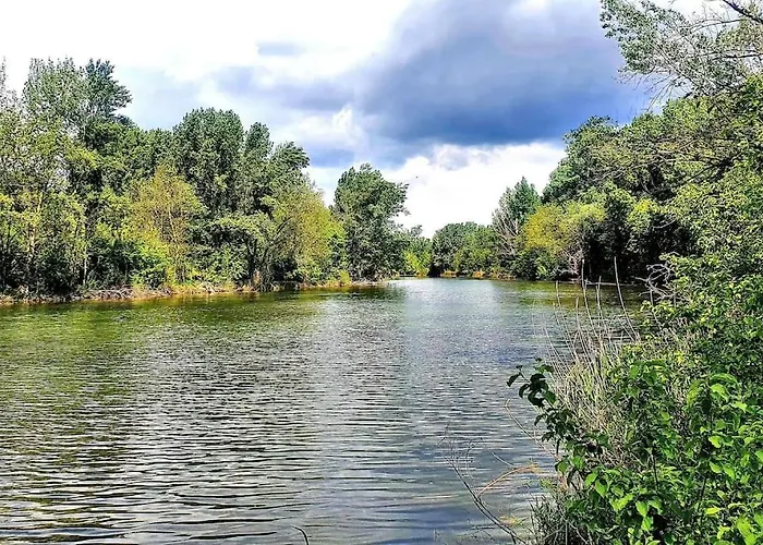 Hausboat Vlnka * ברטיסלאבה