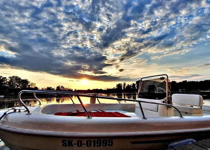 Hausboat Vlnka דירה ברטיסלאבה