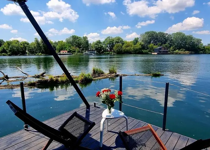 Hausboat Vlnka Bratysława