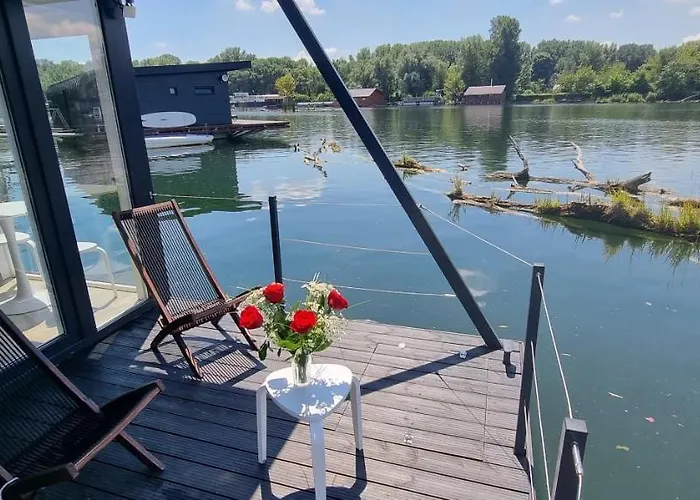 דירה Hausboat Vlnka ברטיסלאבה