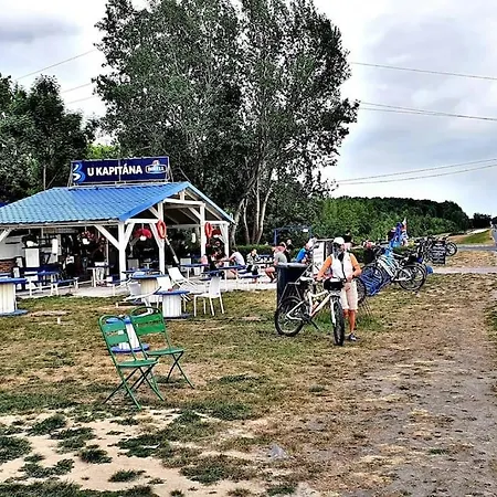 Hausboat Vlnka 브라티슬라바